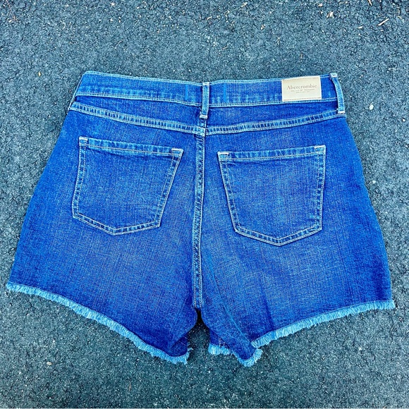 Abercrombie Kids High Rise Relaxed Shorts - Size 17/18 - Picture 5 of 13